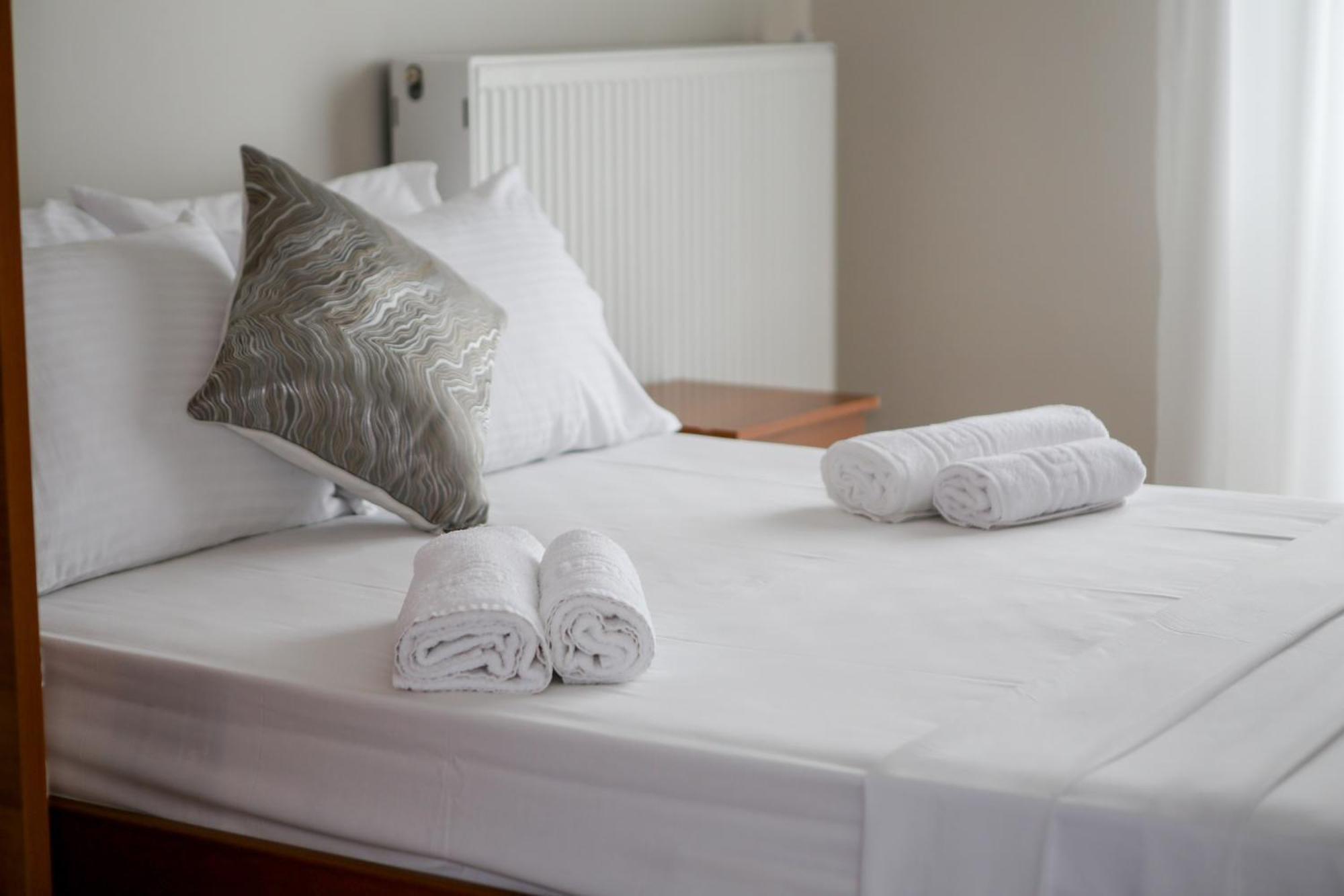 Athanasia Inn Vrasná Eksteriør billede