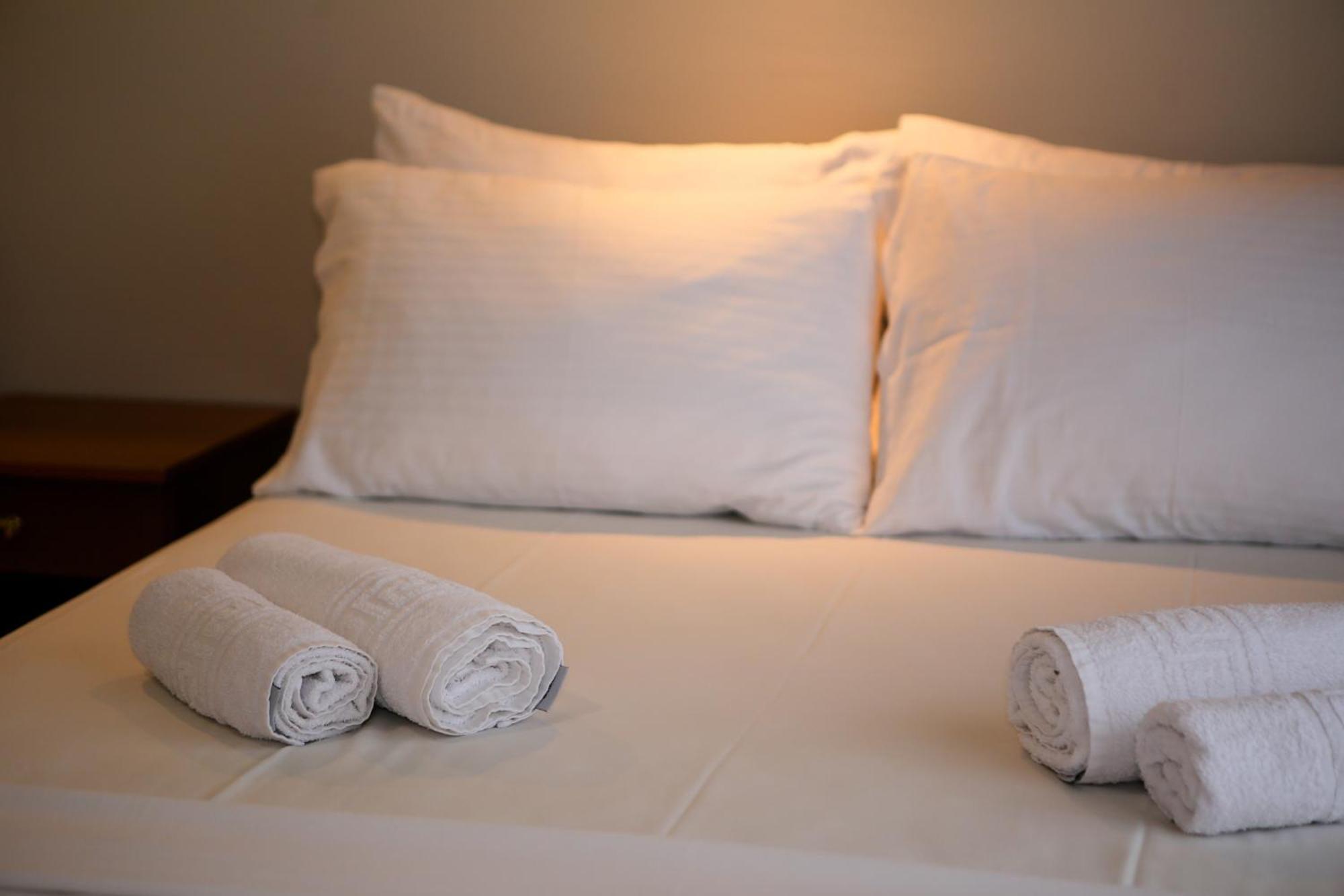 Athanasia Inn Vrasná Eksteriør billede