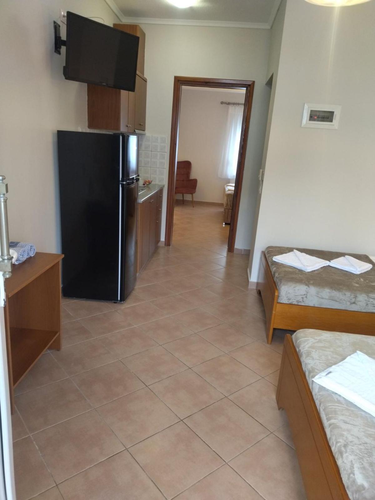 Athanasia Inn Vrasná Eksteriør billede