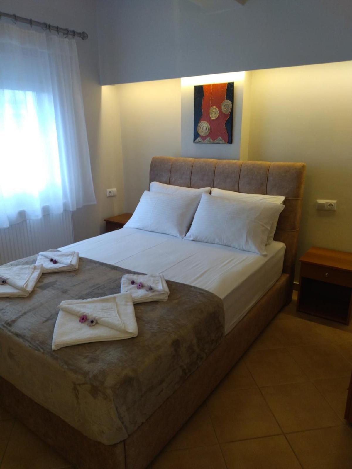 Athanasia Inn Vrasná Eksteriør billede